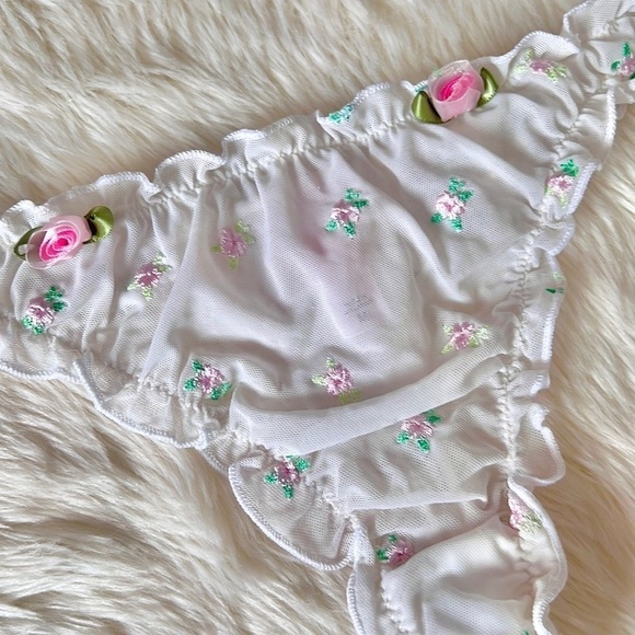 Victoria’s Secret Y2K Mesh Rosette Thong Panty - Picture 1 of 6